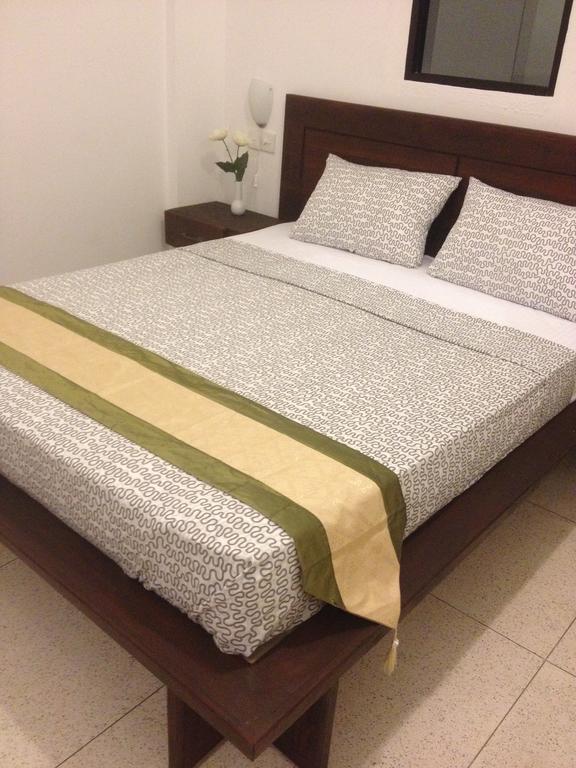 Aqua Marine Beach Resort Pasikuda Luaran gambar