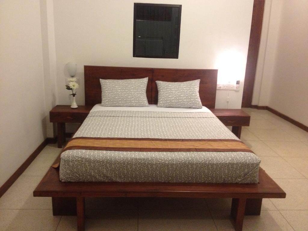 Aqua Marine Beach Resort Pasikuda Luaran gambar