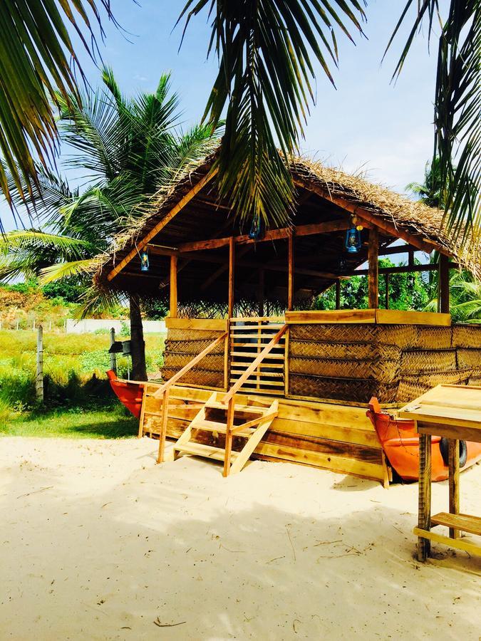 Aqua Marine Beach Resort Pasikuda Luaran gambar