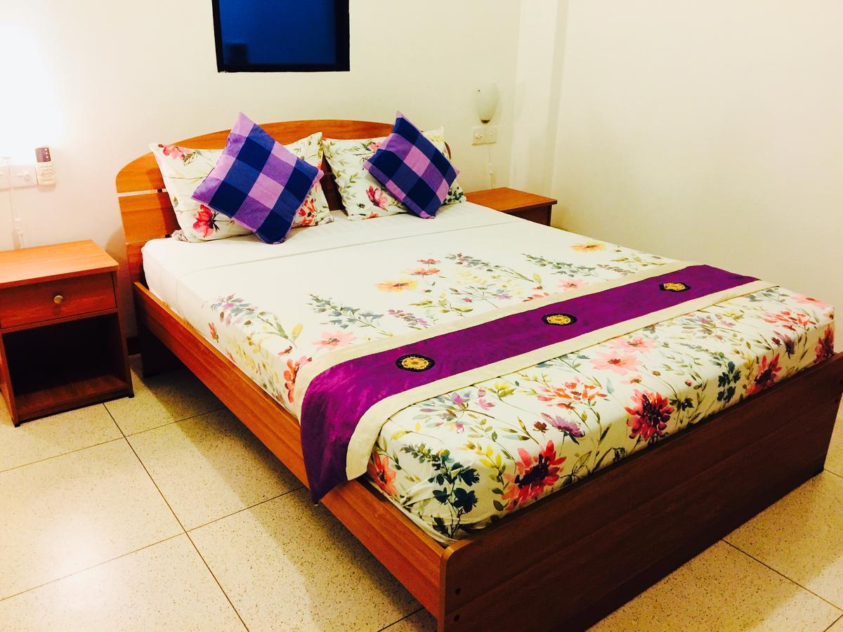 Aqua Marine Beach Resort Pasikuda Luaran gambar